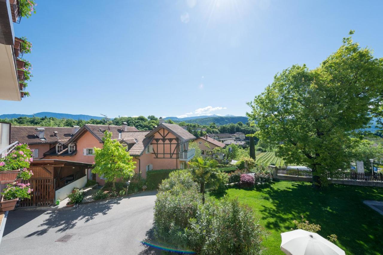 Ferienwohnungen Sonnenburg Caldaro Exterior foto