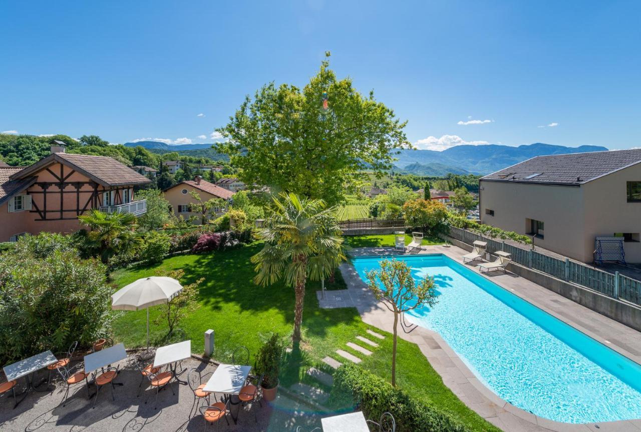 Ferienwohnungen Sonnenburg Caldaro Exterior foto